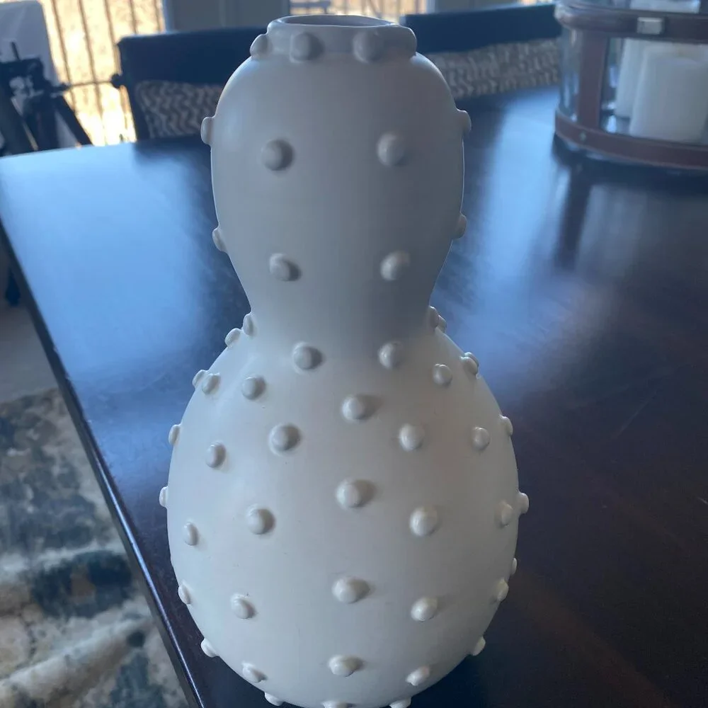 JONATHAN ADLER White Gourd Vase Ceramic Pottery Excellent Condition